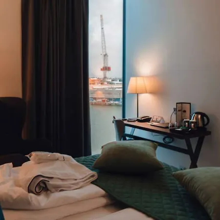 Clarion Hotel 4*